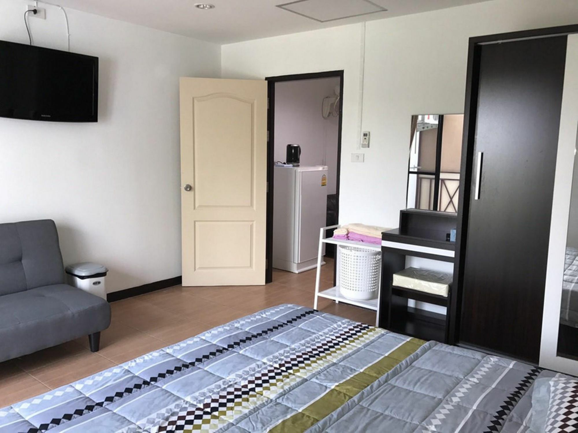 Asia Place Apartment Банкок Екстериор снимка
