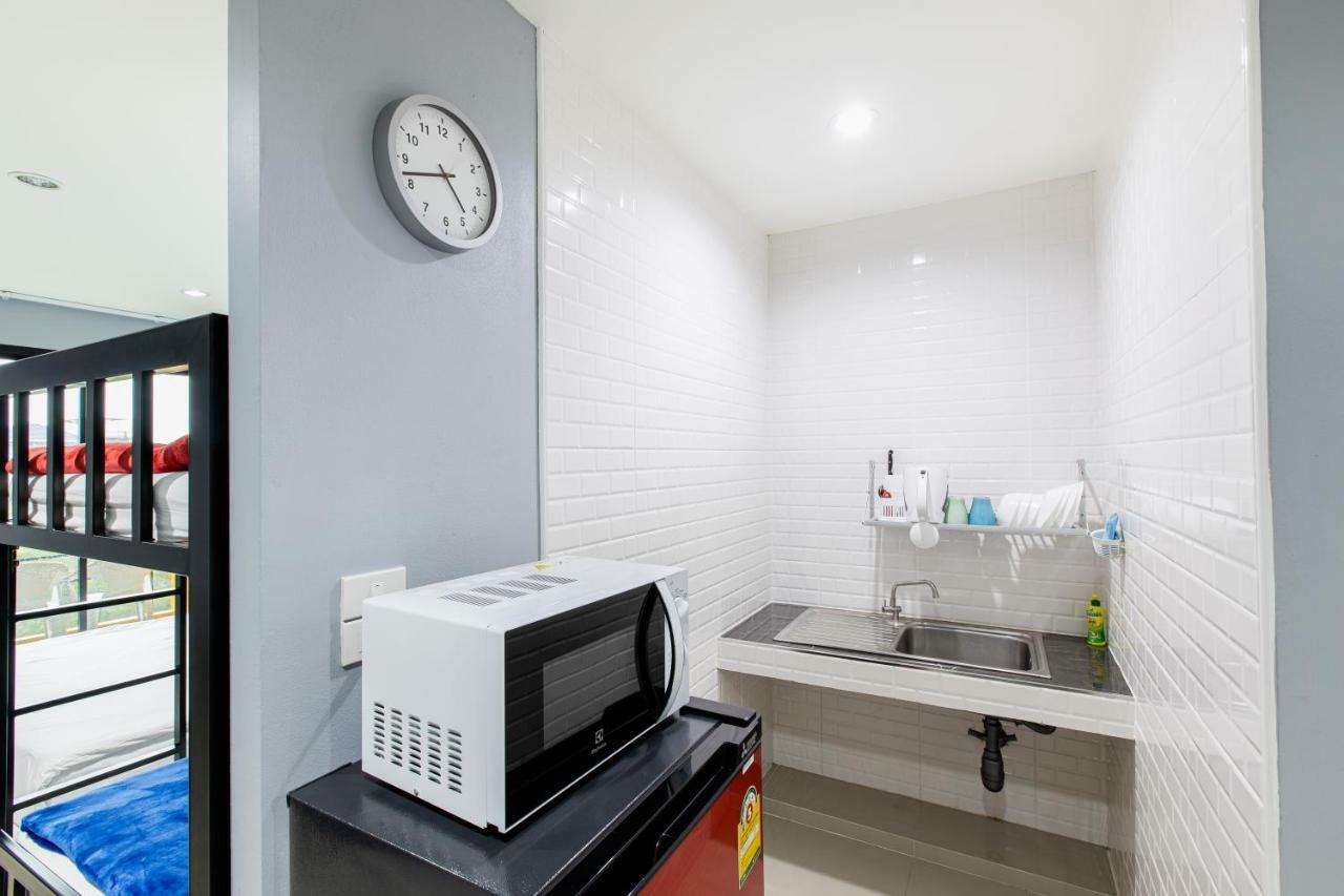 Asia Place Apartment Банкок Екстериор снимка